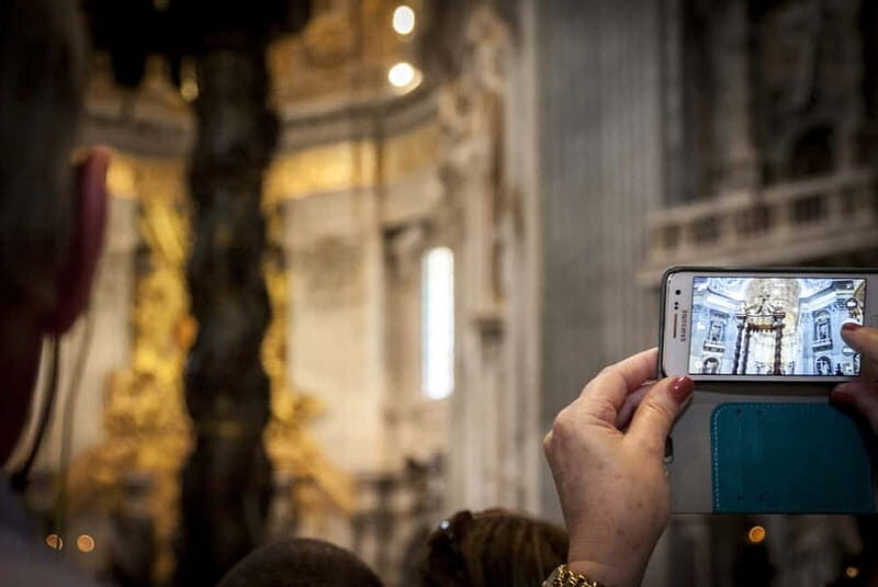 Semiprivate Guided Tour of Vatican Museums & Sistine Chapel - St Peter’s Square explanation and what you can do next