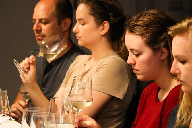 Shades of Italian Terroir - a tasting of minimal intervention wines - Six minimal-intervention wines: what changes between each pour