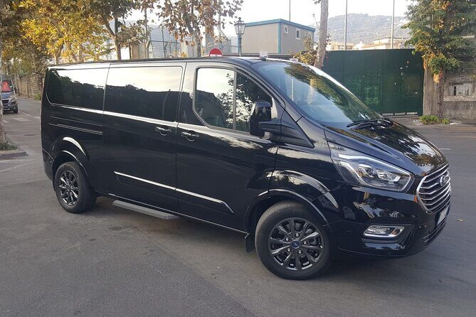Shared shuttle service from Naples Central Station to Praiano - Where You’ll Actually Meet the Driver in Naples