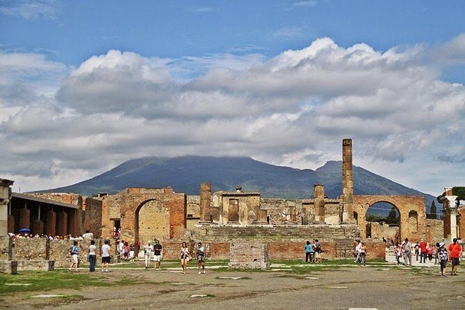 Shore Sorrento, Positano, and Pompeii - Costiera Amalfitana photo stops that respect the roads