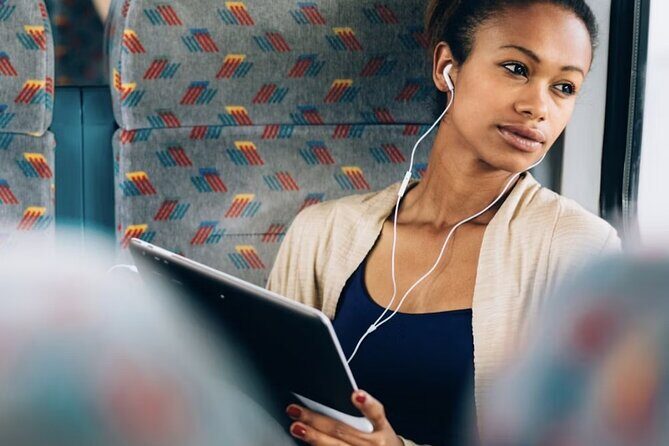 Shuttle Bus between Fiumicino Airport (FCO) and Rome center (Termini) - Inside the ride: what comfort looks like for this transfer