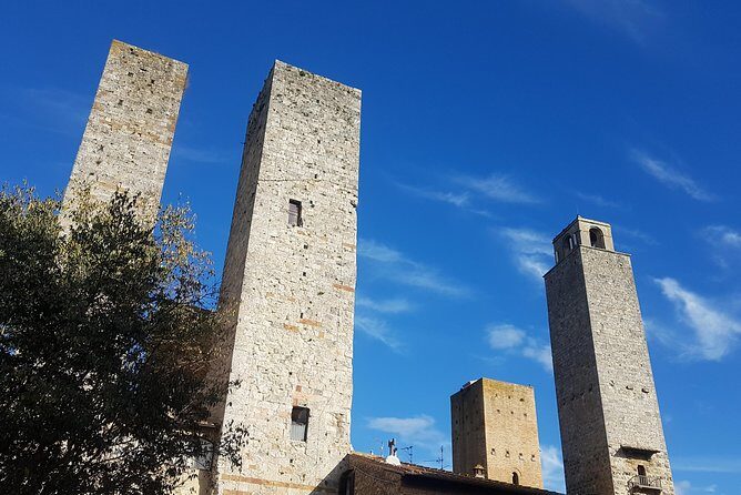 Siena and San Gimignano from Rome: Private Wine Tour in Tuscany - San Gimignano’s “hundred towers” walk: what you gain (and what you give up)
