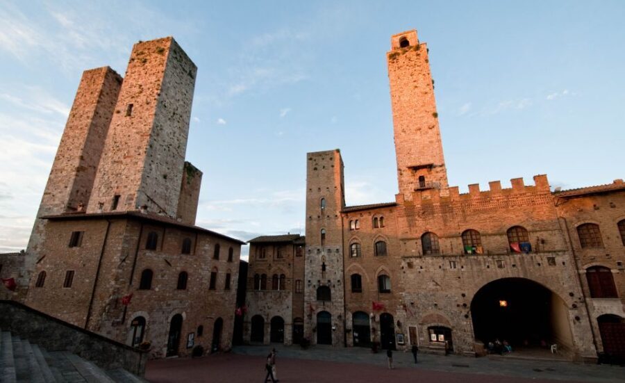 Siena & San Gimignano Day Tour & Wine Tasting from Rome - Should you book the Siena & San Gimignano day tour from Rome?