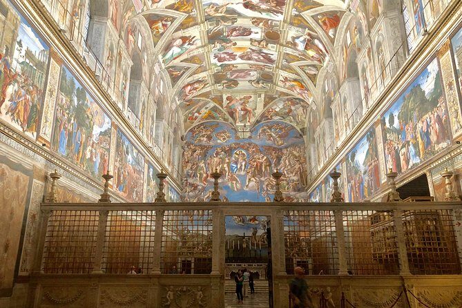 Sistine Chapel Express and St Peter Basilica - Early entry through the Vatican Museums, without the crowd chaos