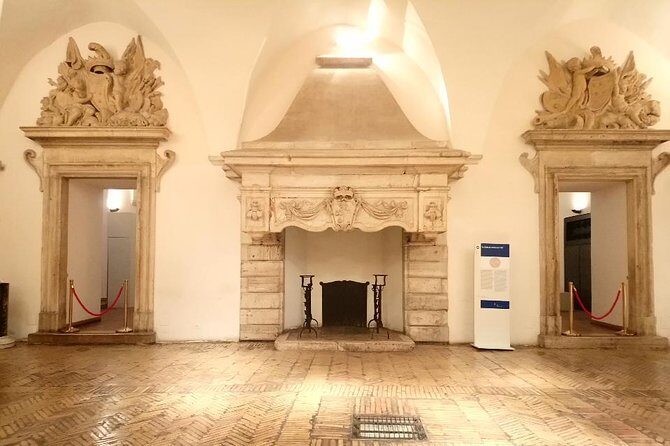 Skip-the-line Castle Sant'Angelo Museum & Bridge private Guided Tour in Rome - Hadrian’s Tomb: seeing the emperor part in one guided stop