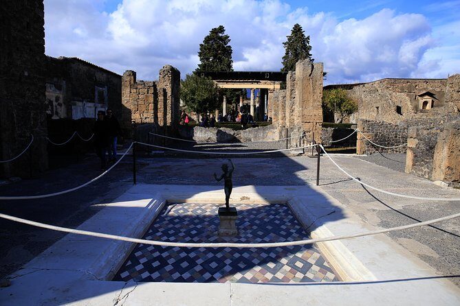 Skip-the-Line Half-Day Private Tour Ancient Pompeii Highlights with Native Guide - Pompeii Archaeological Park time: how the 2 hours add up