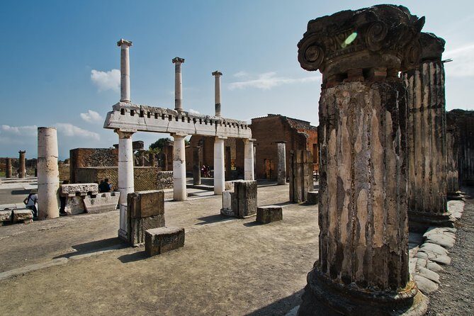 Skip-the-Line Pompeii Guided Tour from Naples - House of the Faun and the Alexander Mosaic: when Pompeii shows its luxury side