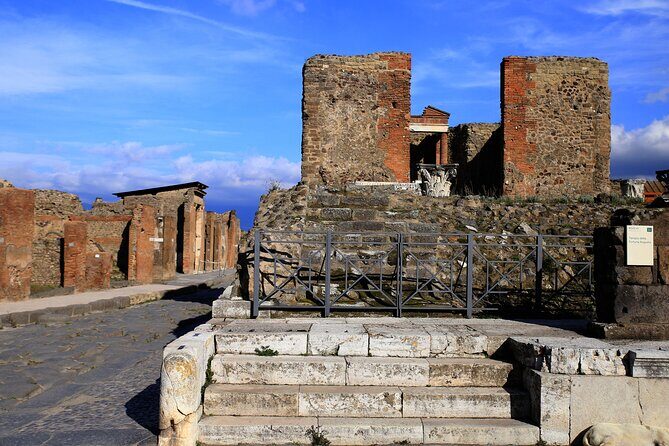 Skip the Line Pompeii Tour For Kids and Families w Special Guide - What a Typical Experience Feels Like (Guide Style, Pace, Breaks)