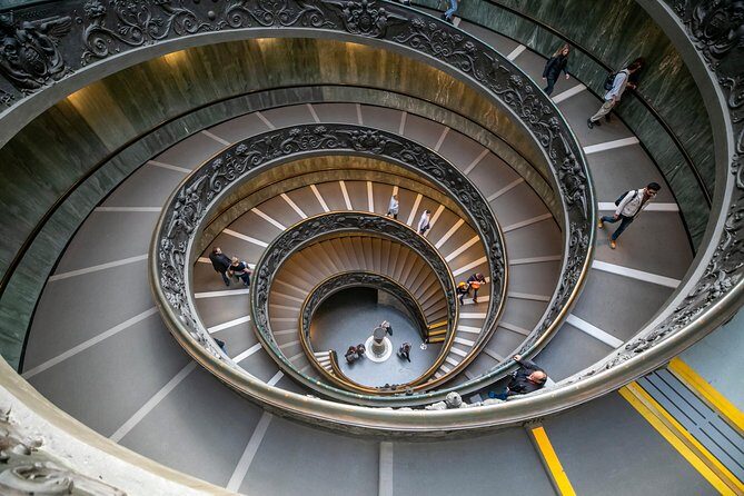 Skip-the-line Sistine Chapel & Vatican Highlights Guided Tour - St. Peter’s Basilica and the crypt: more than a photo stop