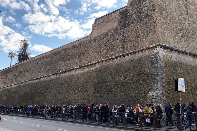 Skip-The-Line: Sistine Chapel & Vatican Tour with A Guide - Crowds, steps, and heat: your comfort checklist