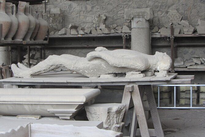 Skip-The-Line Tickets VIP Small Group Tour To Pompei and Vesuvius - Vesuvius with a volcanologist: why it matters what you see