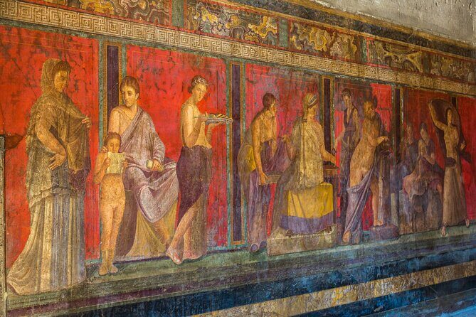 Skip-The-Line Tickets VIP Small Group Tour To Pompei and Vesuvius - Pompeii with a local guide: the buildings that actually make sense