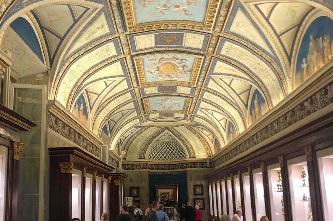 Skip the Line Vatican Guided Tour with Sistine Chapel and St. Peter's Basilica - Stop 1: Vatican Museums Highlights in About Two Hours