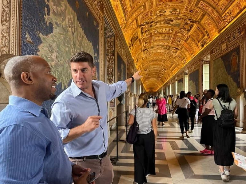 Skip-The-Line Vatican Museum, Sistine Chapel & Basilica Tour - Enter the Vatican highlights route without losing half your day