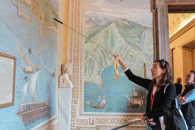 Skip-the-Line Vatican Museum, Sistine Chapel & St Peter Basilica - Cortile della Pigna: a short reset in the middle of the museum grind