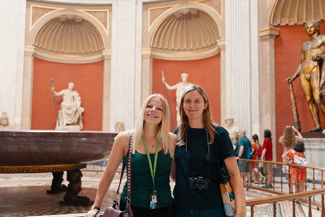 Skip The Line: Vatican Private Tour with Sistine Chapel - St. Peter’s Basilica: Pietà and Bernini’s Baldacchino in about 20 minutes