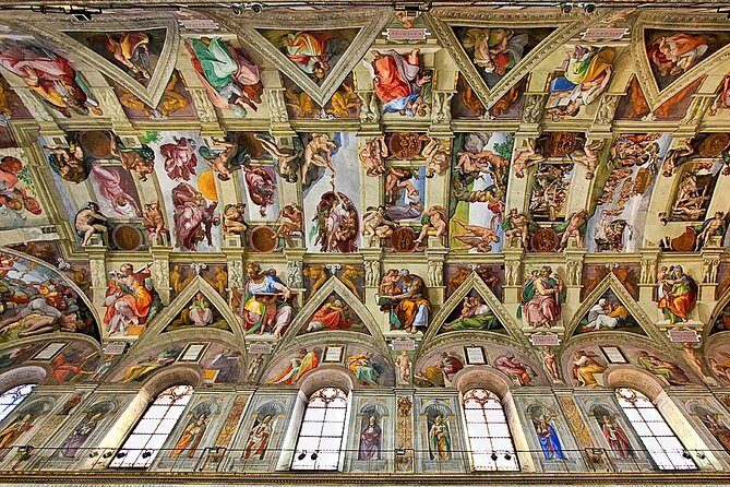 Skip the Line Vatican, Sistine Chapel and Basilica Guided Tour - The meeting point and the “don’t miss it” rule