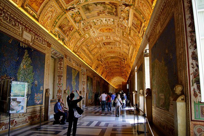 Skip the Line: Vatican Wheelchair Accessible Private Tour - Pigna Courtyard, Pio Cristiano Museum, and the first sprint of meaning