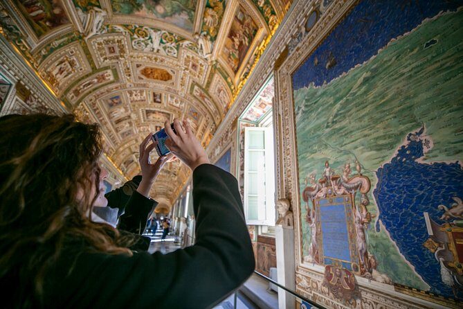 Skip-the-line Vip Private Tour of Vatican Sistine Chapel&Basilica - Ending in St. Peter’s Square: the view moment