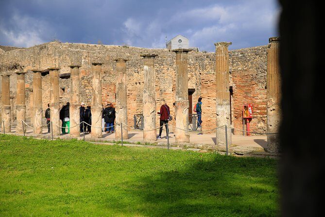 Skip-the-lines Private Tour of Pompeii Including the Theatre the Forum and all Highlights - Stop 3: Stabian Baths (Terme Stabiane) and the reality of daily routines