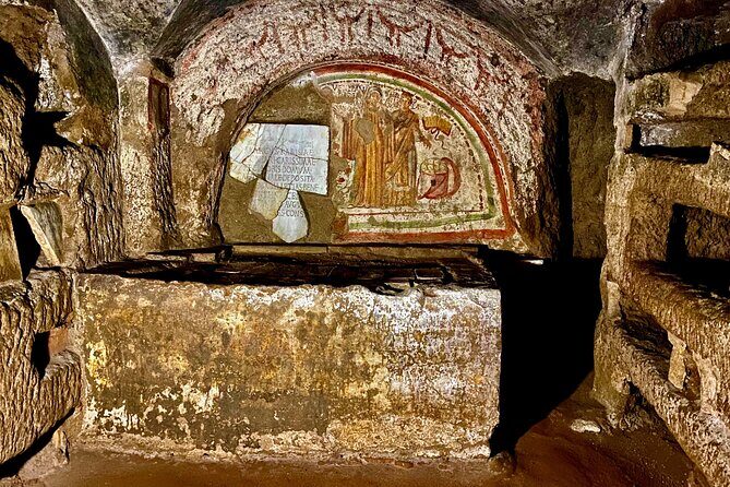 Small Group Express Tour of Roman Catacombs with Transfer - Catacombe di Domitilla: what you’ll see 16 meters down