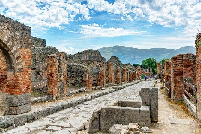 Small-Group Full-Day Pompeii, Positano and Amalfi Coast from Rome - Positano With Free Time: How to Spend Those Hours Well