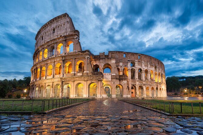 Small Group Guided Tour Of Colosseum, Roman Forum & Palatine Hill - The Roman Forum stop: Via Sacra power walk with top landmarks