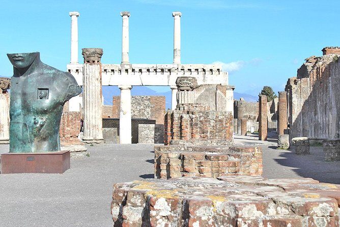 Small Group Guided Walking Tour of Ancient Pompeii Highlights - Teatro Grande: the 5,000-seat theater stop