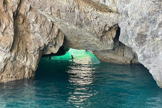 Small Group Tour from Rome to Blue Grotto, Anacapri and Capri - The 6am Rome-to-Naples start: how the day stays on track