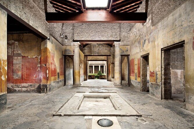 Small-Group Tour in Pompeii with a Real Archeologist, ticket included - Casa del Poeta Tragico: the Cave Canem mosaic and why it’s a big deal