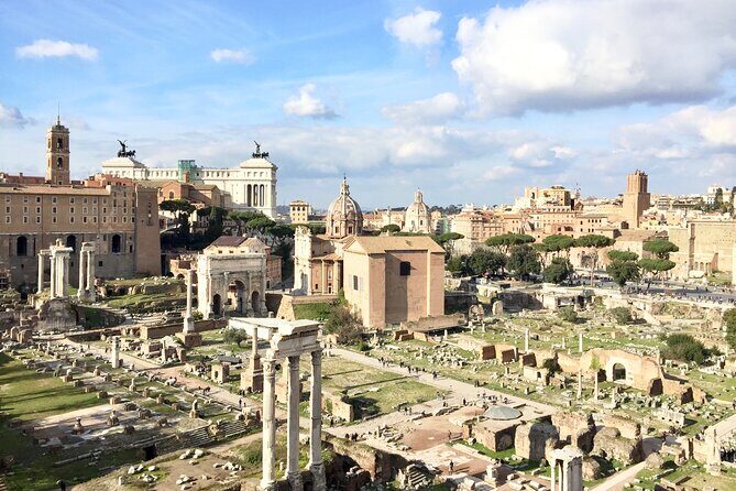 Small-Group Tour of Roman Forum & Palatine Hill - Arches and the Rome-Paris connection: Titus and the Colosseum view angle