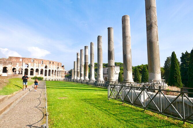 Small-Group Tour of Roman Forum & Palatine Hill - Palatine Hill walk: Romulus and Remus to imperial exclusivity