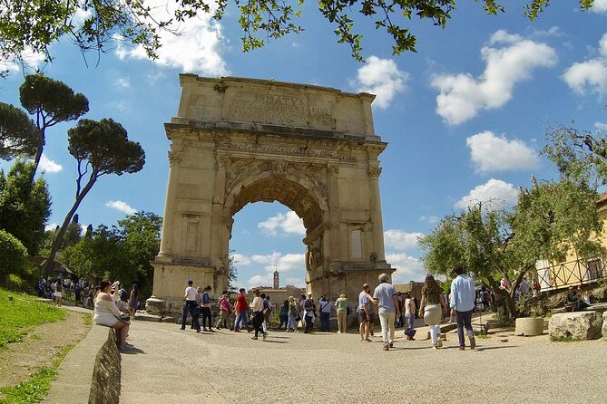 Small-Group Tour of Roman Forum & Palatine Hill - Stop 1: Arch of Constantine and why triumphal arches mattered