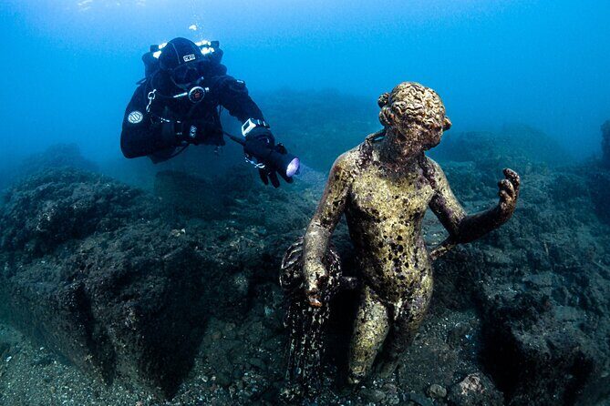 Snorkeling among the Submerged Archaeological Finds of Baia da Napoli - Baia’s submerged ruins: why this is a different Naples day