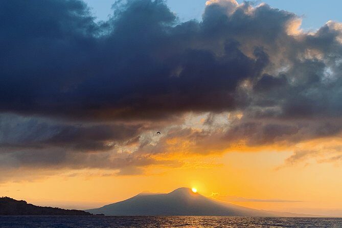 Sorrento Coast Sailing Experience. All Inclusive Sea Adventure - When the weather changes, the captain still protects the day