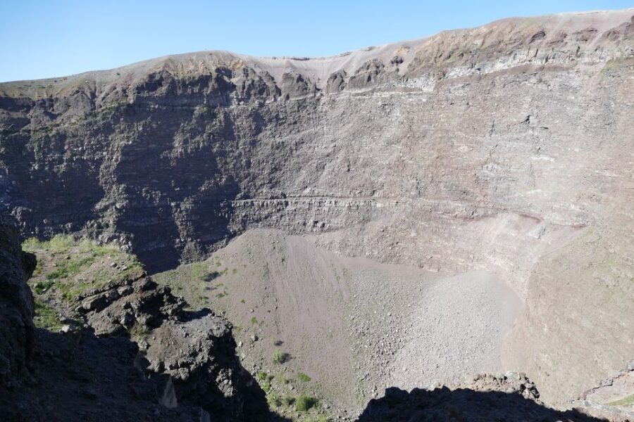 Sorrento: Pompeii and Mount Vesuvius Tour with Skip-the-line - The free lunch break: plan it like a local day off
