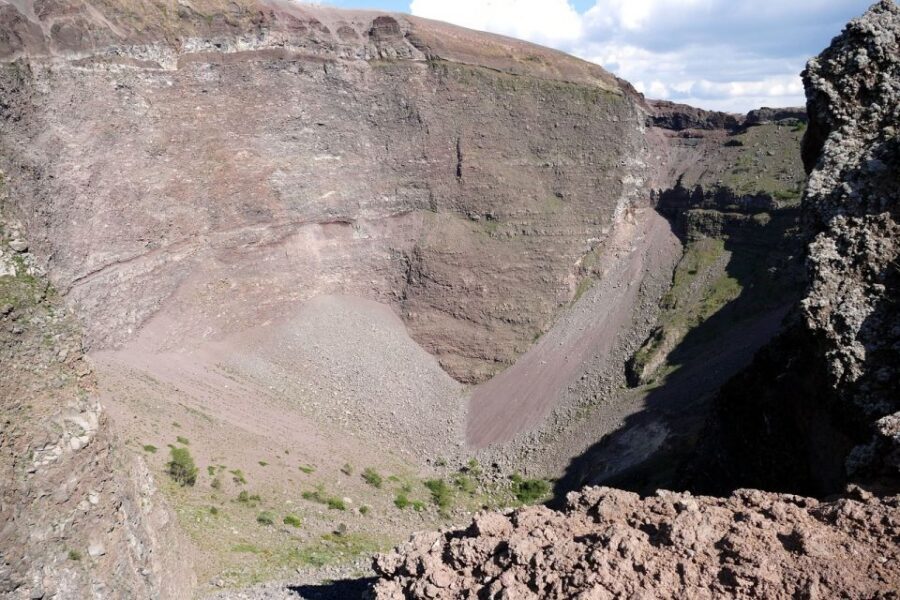 Sorrento: Pompeii and Mount Vesuvius Tour with Skip-the-line - Small group (up to 15): where the value actually shows
