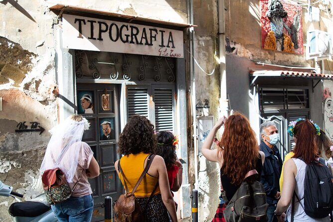 Spanish Quarter of Neaples StreetArt & Traditions, with coffee and babà - Walking the alleys between stops: where the tour really shines