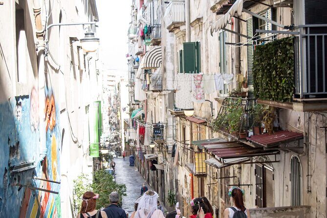 Spanish Quarter of Neaples StreetArt & Traditions, with coffee and babà - Sant’Anna di Palazzo: the mural of Eleonora Pimentel de Fonseca