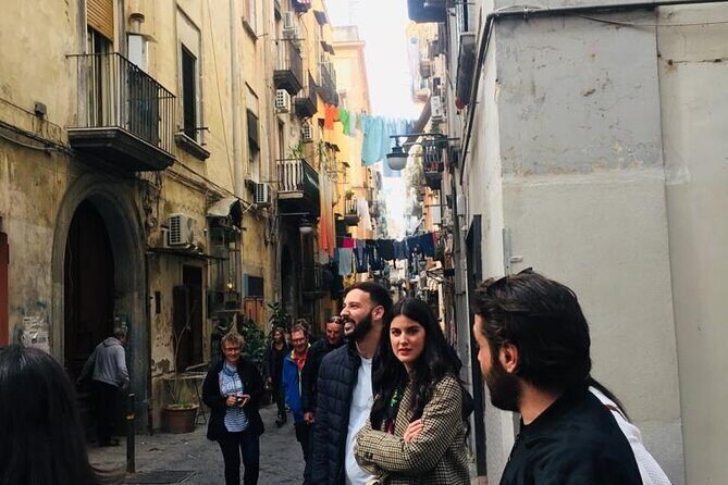 Spanish Quarters, to discover folklore, artisans and local life - Quartieri Spagnoli landmarks: churches and tunnel entrances