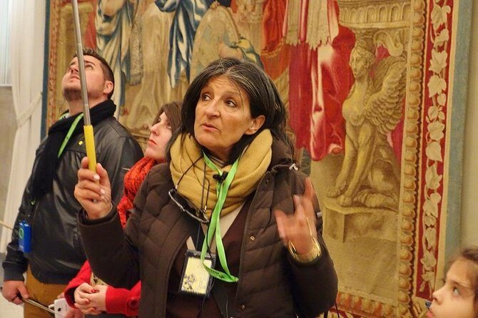 Spanish Small Group Tour of the Vatican Museums, Sistine Chapel & St. Peter's - Skip-the-line timing that actually helps