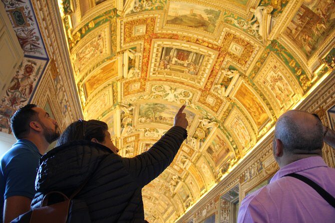 Spanish Small Group Tour of the Vatican Museums, Sistine Chapel & St. Peter's - Sistine Chapel: the rules are the real atmosphere