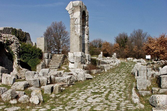 Spello: a journey through flowers, mosaics and ancient Roman ruins - Spello Is the Perfect Day Trip Detour From Rome