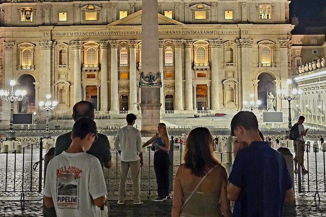 St. Peter's Basilica Dome to Underground Grottoes Tour - Timing and crowds: plan for the Vatican’s mood swings