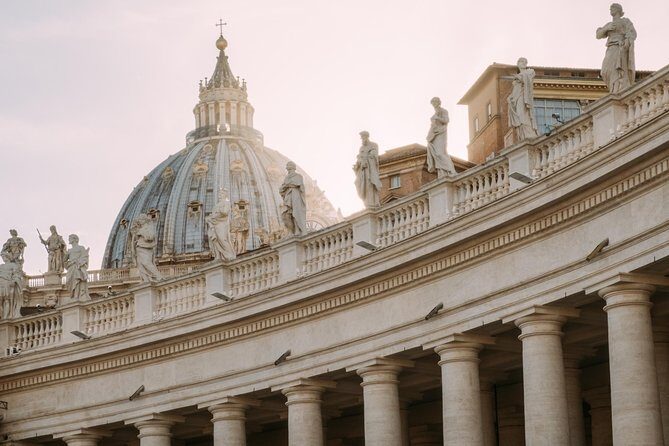 St. Peter's Basilica Guided Tour with Reserved Entrance - Reserved entrance at Piazza della Città Leonina: start fast, stay on track