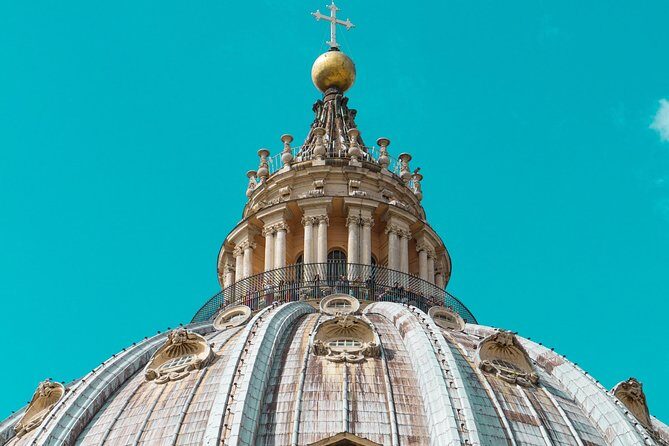 St. Peter's Basilica Guided Tour with Reserved Entrance - St. Peter’s Square kickoff: the “make sense of it” moment
