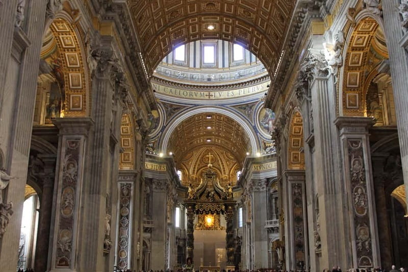St. Peter's Basilica: Guided Tour with Reserved Entry - Finding your group at Café Leonina (Piazza della Città Leonina)