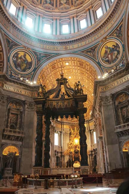 St Peter's Basilica tour with Dome and Crypts(Papal Tomb) - Dome climb to 304 steps: the view is the payoff