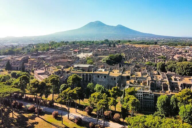 Stories of Pompeii: Small Group tour with archeology expert guide - Spas and baths culture: why you should not skip the hygiene stops