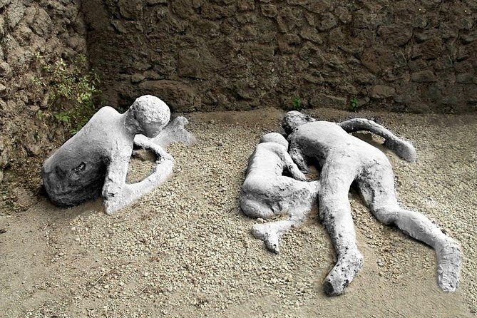 Stories of Pompeii: Small Group tour with archeology expert guide - Amphitheatre stop: public events and the pace of a short tour